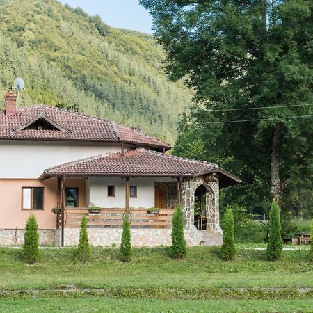 Къща За Гости Черна Река Ribarica Exterior photo